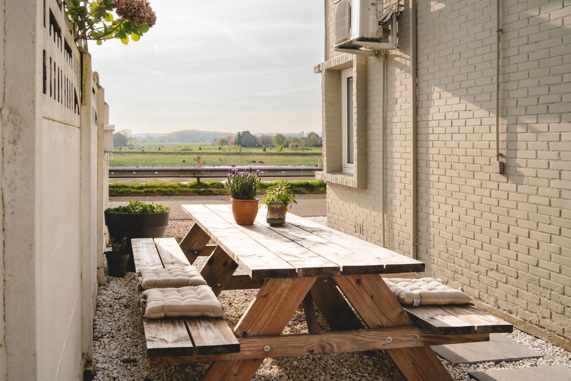 Maas Suites - The River House With Private Sauna Lanaken Exterior foto